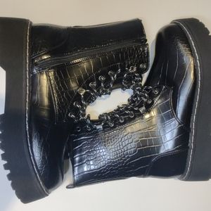 Black crocodile print lace up w/zipper combat boots! (W 11us)